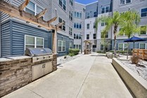 126-Halo46 - Amenities - Pool & Courtyard (9)